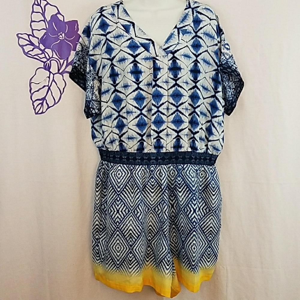 Harper & Liv blue white yellow romper.      0293